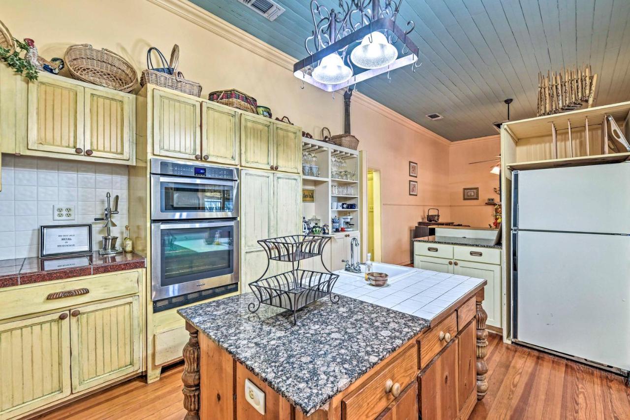 The Lilly House Historic Glen Rose Home With Porch! المظهر الخارجي الصورة