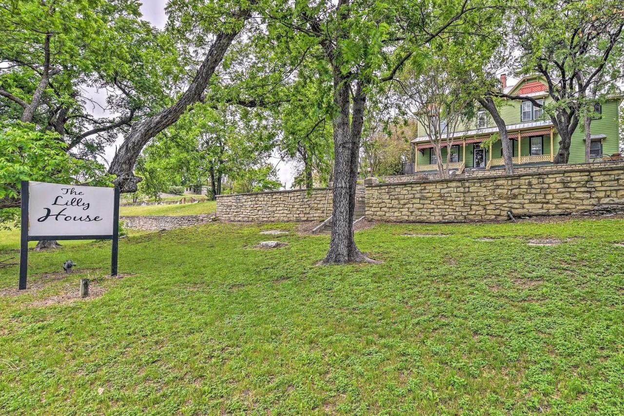 The Lilly House Historic Glen Rose Home With Porch! المظهر الخارجي الصورة