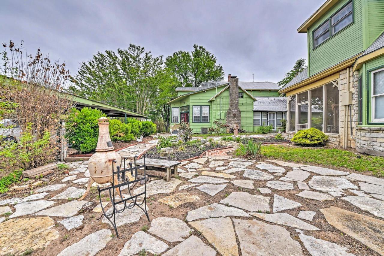 The Lilly House Historic Glen Rose Home With Porch! المظهر الخارجي الصورة
