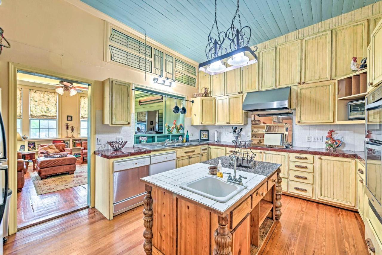 The Lilly House Historic Glen Rose Home With Porch! المظهر الخارجي الصورة